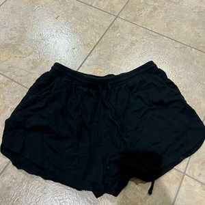 Universal Thread Comfy shorts
